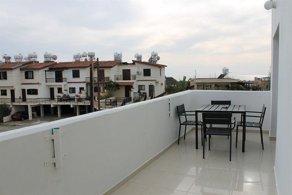 Appartement Galatia'S Court à Paphos Extérieur photo