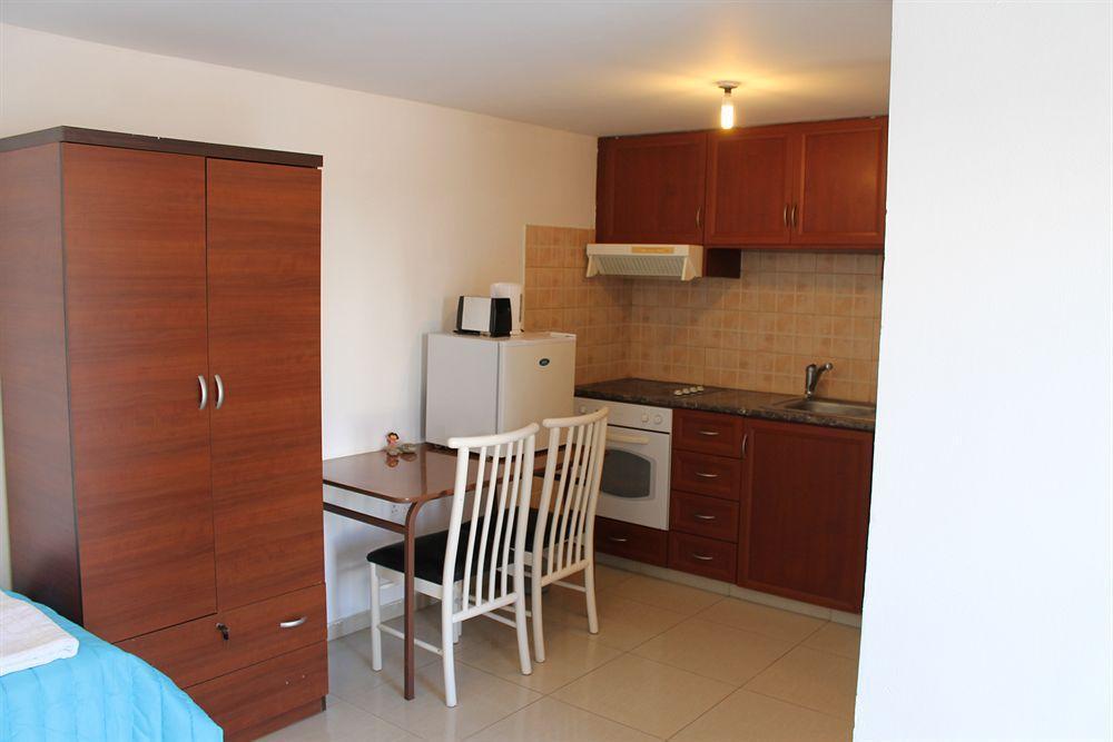 Appartement Galatia'S Court à Paphos Extérieur photo