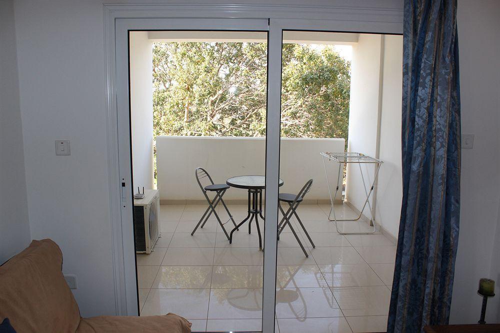 Appartement Galatia'S Court à Paphos Extérieur photo